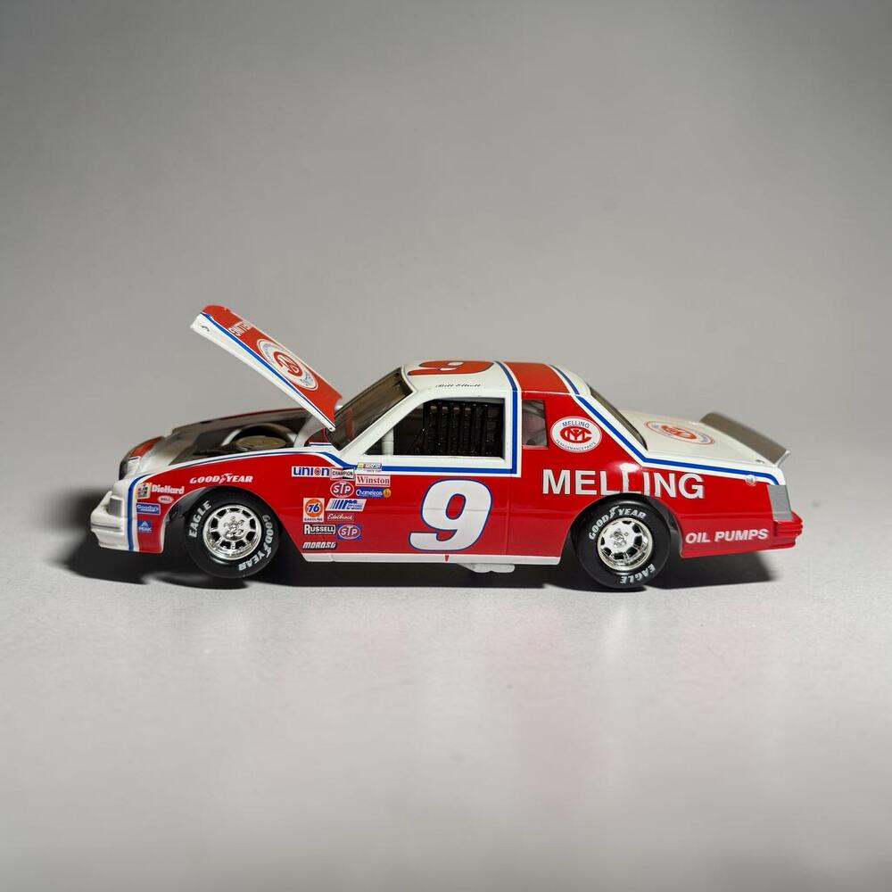 Vintage Bill Elliott #9 Melling Ford Thunderbird 1st Win 1:24 NASCAR Diecast